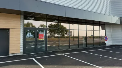 LOCAL COMMERCIAL à LOUER de 349 m² - Offre immobilière - Arthur Loyd