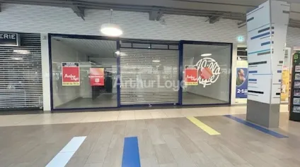 LOCAL COMMERCIAL à LOUER de 122 m² - Offre immobilière - Arthur Loyd