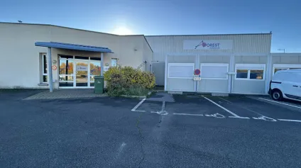 LOCAL D'ACTIVITE - ENTREPOT à VENDRE de 1424 m² - Offre immobilière - Arthur Loyd