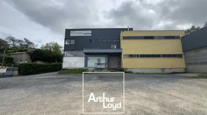 Hangar 940m2 modulable à louer  plateaux aménageables, axe passant, Brive-la-Gaillarde - Offre immobilière - Arthur Loyd