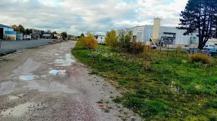 Torcy en Zone Industrielle - Terrain 900 m² à vendre - Offre immobilière - Arthur Loyd
