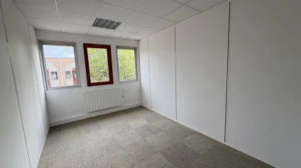 BUREAUX - A LOUER - PARC MIRANDE - Offre immobilière - Arthur Loyd