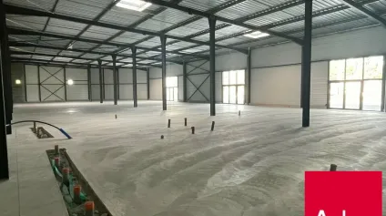 BENESSE-MAREMNE  Local commercial de 790 m² divisible  17 parkings - Offre immobilière - Arthur Loyd