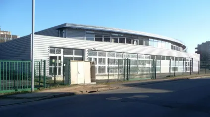 Immeuble professionnel à la location - Nord de Melun - Offre immobilière - Arthur Loyd