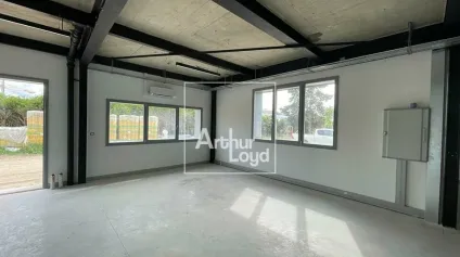 VAUX-LE-PENIL, unité rénovée à louer - Offre immobilière - Arthur Loyd