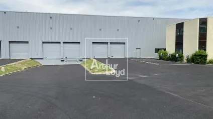 Entrepôt logistique à louer - Offre immobilière - Arthur Loyd