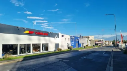 Murs commerciaux à Vendre , belle visibilité ! - Offre immobilière - Arthur Loyd