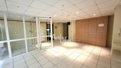 à saisir proximité immédiate Gare RER de Melun - Offre immobilière - Arthur Loyd