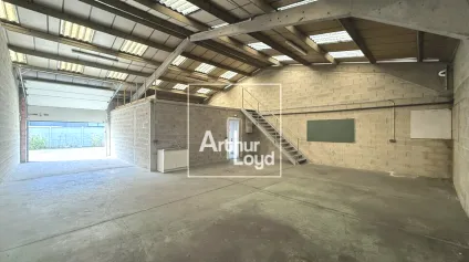 LOCAL STOCKAGE - PROCHE GARE - Offre immobilière - Arthur Loyd
