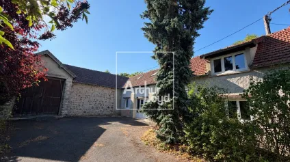 VERT SAINT DENIS - atelier indépendant avec cour privative - Offre immobilière - Arthur Loyd