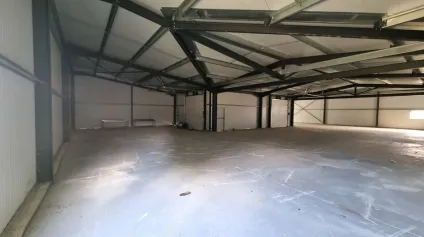 À LOUER - LOCAL D'ACTIVITÉ DE 300M² AU COEUR DE LA ZONE D'ACTIVITÉ DE POITIERS SUD - Offre immobilière - Arthur Loyd