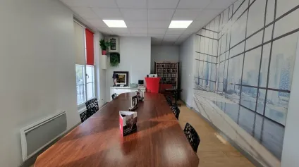 POITIERS RENTABILITE EXCEPTIONNELLE - BUREAUX A VENDRE PORTE DE PARIS - 430M² - Offre immobilière - Arthur Loyd