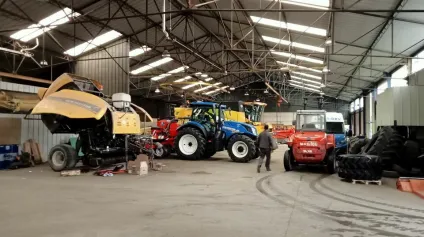 LOCAL D'ACTIVITE - ENTREPOT vente à THOUARS 79100 - Offre immobilière - Arthur Loyd