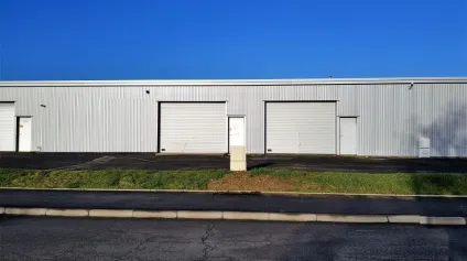 PETIT ENTREPOTS OU ARCHIVES A LOUER DE 125M² - GRAND POITIERS - ZA DE CHASSENEUIL - Offre immobilière - Arthur Loyd