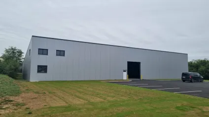 A LOUER LOCAL D'ACTIVITE DE 672M² SUR CHAUVIGNY - Offre immobilière - Arthur Loyd