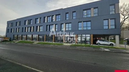 Angers Ouest cellule commerciale de 600 m² divisible à louer - Offre immobilière - Arthur Loyd