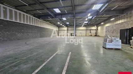 ZI SAINT BARTHÉLÉMY D'ANJOU LOCAL D'ACTIVITÉ 1 160 M² A LOUER - Offre immobilière - Arthur Loyd