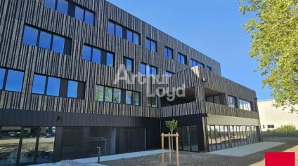 Angers Orgemont Local Tertiaire à vendre de 317 m² avec terrasse - Offre immobilière - Arthur Loyd