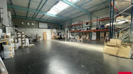 BOUCHEMAINE LOCAL D'ACTIVITÉ 570 m² A LOUER - Offre immobilière - Arthur Loyd
