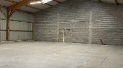 A LOUER - AVRILLÉ - LOCAL DE STOCKAGE - 285 m² - Offre immobilière - Arthur Loyd