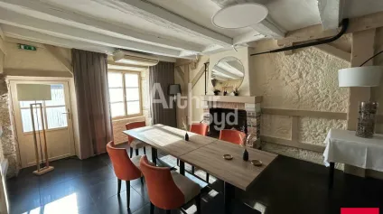 CELLETTES - LOCATION LOCAL COMMERCIAL DE 231 M² - AXE PASSANT - Offre immobilière - Arthur Loyd