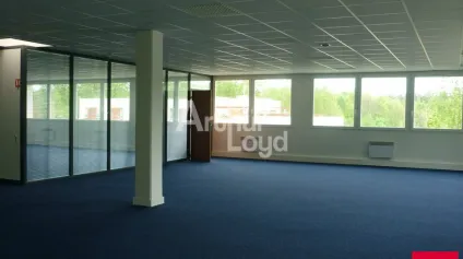 VENDOME - LOCATION BUREAUX DE 52 M² A 321 M² - GARE TGV A 100 M - Offre immobilière - Arthur Loyd
