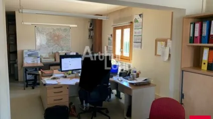 PROCHE LAMOTTE-BEUVRON - LOCATION LOCAL D'ACTIVITE DE 400 M² - ACCES A85 A 15 MN - Offre immobilière - Arthur Loyd