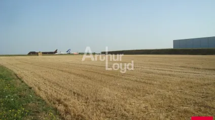 CHATEAUROUX - DEOLS - TERRAIN A VENDRE DE 18 000 M² - Offre immobilière - Arthur Loyd