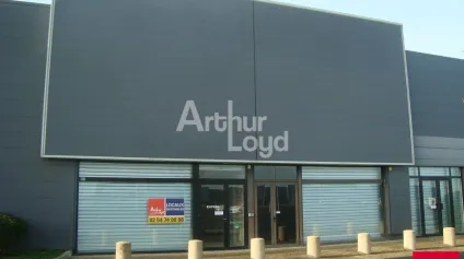 CHATEAUROUX / ST MAUR - CAP SUD - A VENDRE CELLULE COMMERCIALE - 595 m² - Offre immobilière - Arthur Loyd