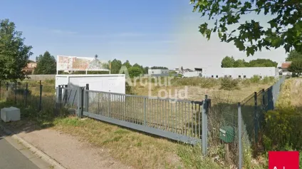 LA CHATRE - A LOUER - TERRAIN d'ACTIVITE de 4 000m² - 1848 - Offre immobilière - Arthur Loyd