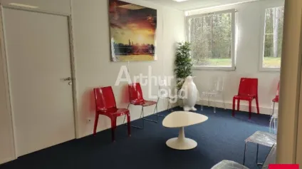 VENDÔME - LOCATION BUREAUX DE 313 M² - GARE TGV A 3 MN A PIED - Offre immobilière - Arthur Loyd