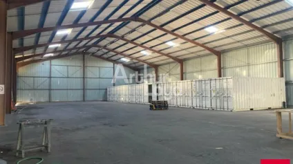 CHATEAUROUX / DEOLS - A LOUER - SITE D'ACTIVITE de 1000m² - Offre immobilière - Arthur Loyd