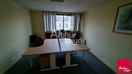 CHATEAUROUX CENTRE VILLE - A LOUER - IMMEUBLE de BUREAUX de 990 m² - Offre immobilière - Arthur Loyd