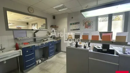 BLOIS - LOCATION BUREAUX DE 92,16 M² - ACCÈS A10 A 5 MN - Offre immobilière - Arthur Loyd