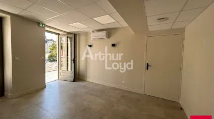 COUR CHEVERNY - LOCATION BUREAUX DE 18,59 M² - 23,06 M² ET 40,80 M² - CENTRE - Offre immobilière - Arthur Loyd
