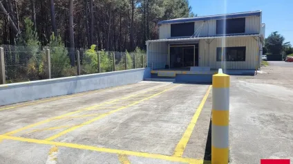 LOCATION LOCAL D'ACTIVITE 340m² avec quais - Offre immobilière - Arthur Loyd