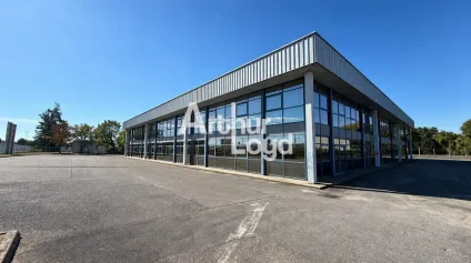 À LOUER : BUREAUX D'ENVIRON 1684M² - R+1 ASCENSEUR - DIVISIBLES - 90 PARKINGS - ZI SUD - Offre immobilière - Arthur Loyd