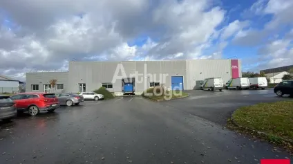 A VENDRE - BATIMENT INDEPENDANT - ACCES DIRECT A L' A84 - Offre immobilière - Arthur Loyd