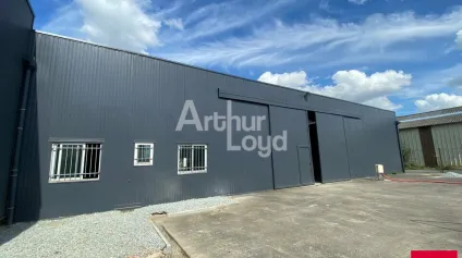 A VENDRE LOCAL D'ACTIVITE AVEC VISIBILITE SUR AXE PASSANT - Offre immobilière - Arthur Loyd