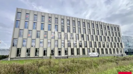 Idéalement situé avec visibilité rocade - Offre immobilière - Arthur Loyd