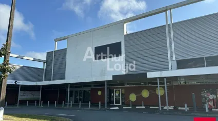 Superbe emplacement commercial - BEAUGE 2 - 245m² - Offre immobilière - Arthur Loyd