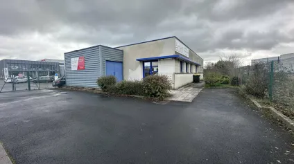 Local professionnel indépendant d'environ 160 m2 - REIMS Port Colbert - Offre immobilière - Arthur Loyd