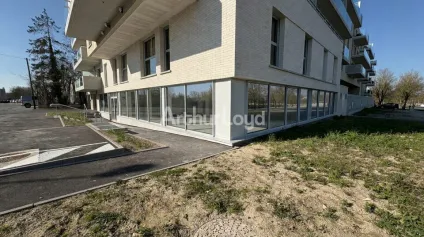 Local Commercial Neuf 194 m2 axe très passant - Offre immobilière - Arthur Loyd