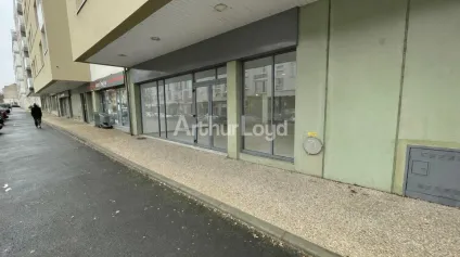LOCAL COMMERCIAL vente à REIMS 51100 - Offre immobilière - Arthur Loyd