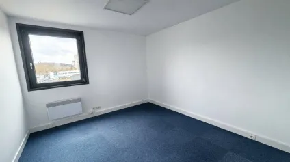 SAINT AVERTIN BUREAUX A LOUER 59 A 118 M² PARKINGS - Offre immobilière - Arthur Loyd