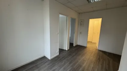 SAINT-AVERTIN LES GRANGES GALAND BUREAUX A LOUER DE 48 M² PROXIMITE ACHANGEUR A10 - Offre immobilière - Arthur Loyd