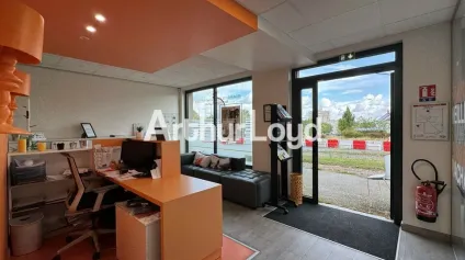 CHAMBRAY LES TOURS COMMERCE A VENDRE 89 M² 4 BUREAUX ET SALLE DE REUNION - Offre immobilière - Arthur Loyd