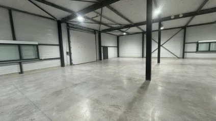 LA VILLE-AUX-DAMES LES FOUGEROLLES BÂTIMENT MIXTE A LOUER 966 M² - Offre immobilière - Arthur Loyd