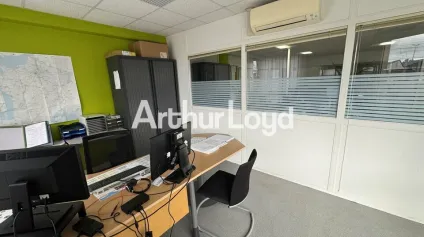 GARE TGV BUREAUX A LOUER 95 M² ou 190 M² 4 PARKINGS - Offre immobilière - Arthur Loyd
