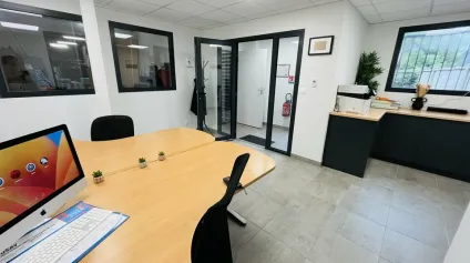 A LOUER SELECTION PREMIUM - BUREAUX 64 m² + 2 STATIONNEMENTS PRIVATIFS CLOS - Offre immobilière - Arthur Loyd